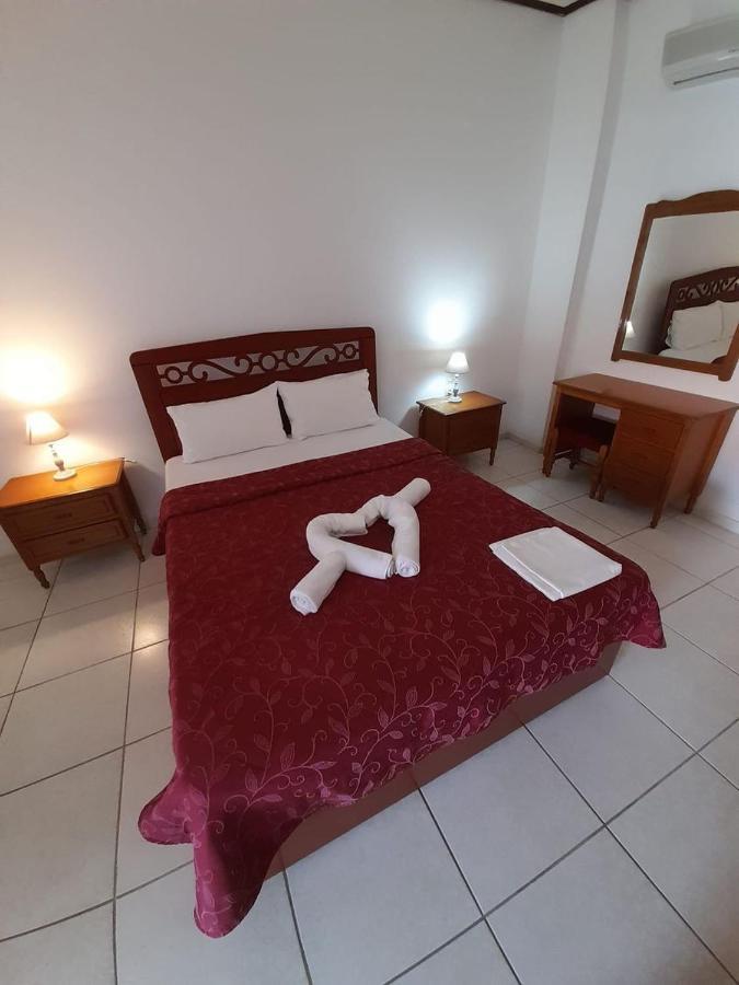 Zaneta Hotel & Apartments Нео-Клима Экстерьер фото