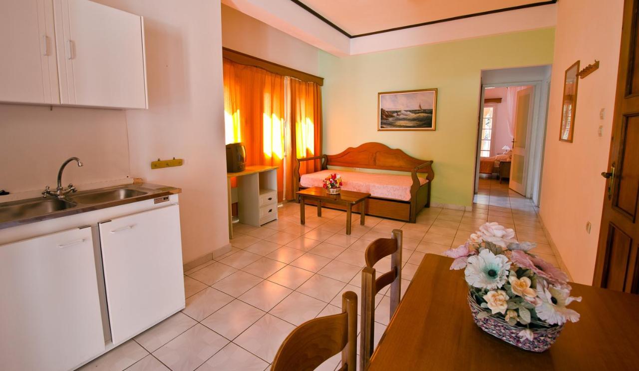 Zaneta Hotel & Apartments Нео-Клима Экстерьер фото