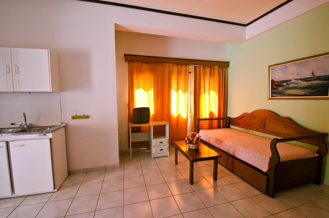 Zaneta Hotel & Apartments Нео-Клима Экстерьер фото