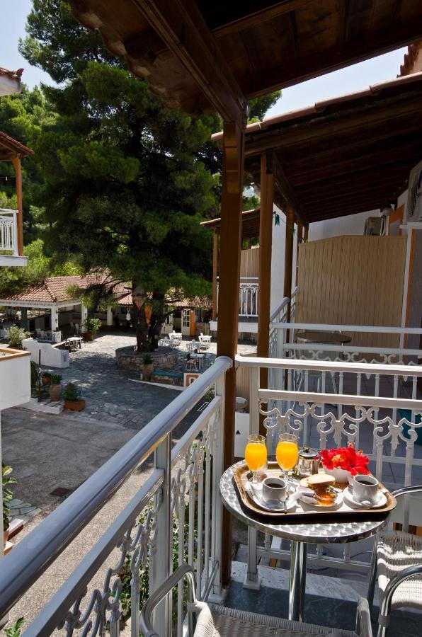 Zaneta Hotel & Apartments Нео-Клима Экстерьер фото